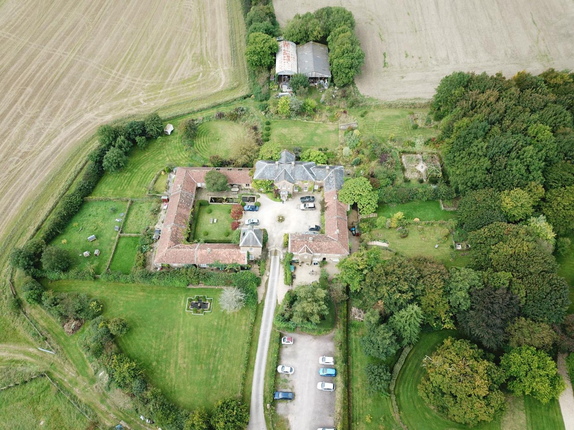 Maiden Newton West Compton Manor Bed & Breakfast エクステリア 写真